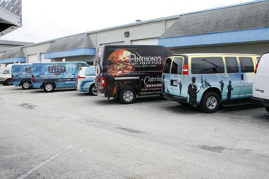 Commercial Box Truck Wrap Advertising | Small Business Customer Billys Stone Crab