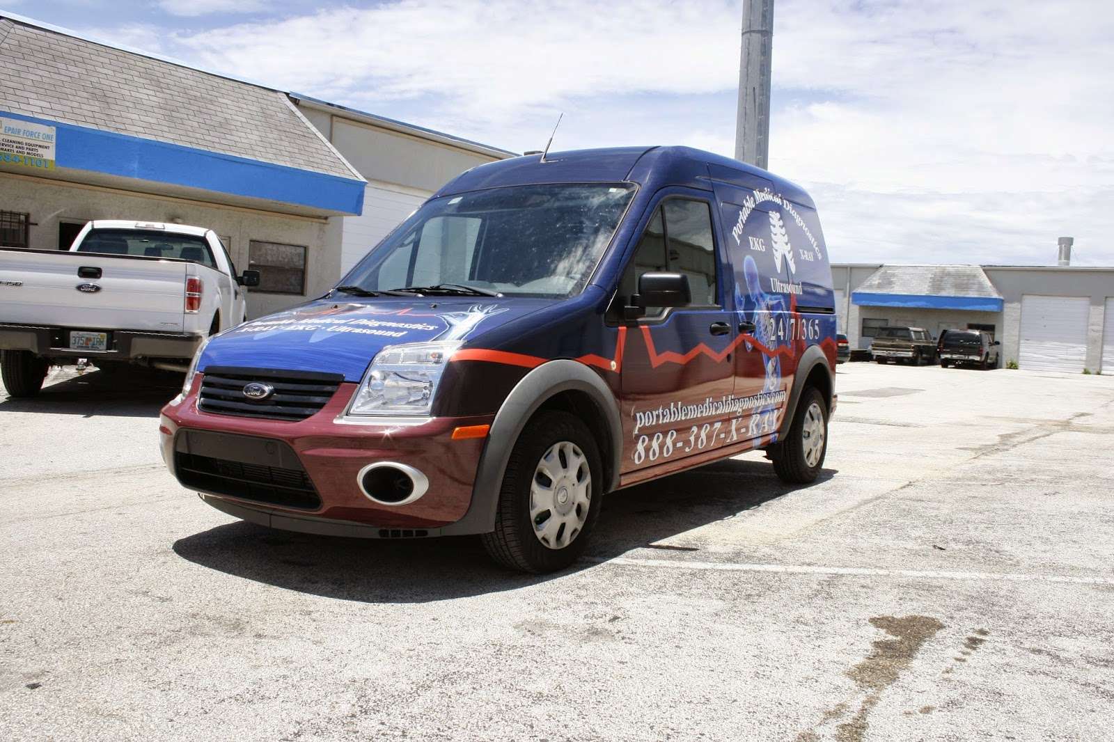 West Palm Beach Florida Ford Transit Connect Vinyl Van Wrap Advertising | Portable Medical Diagnostics